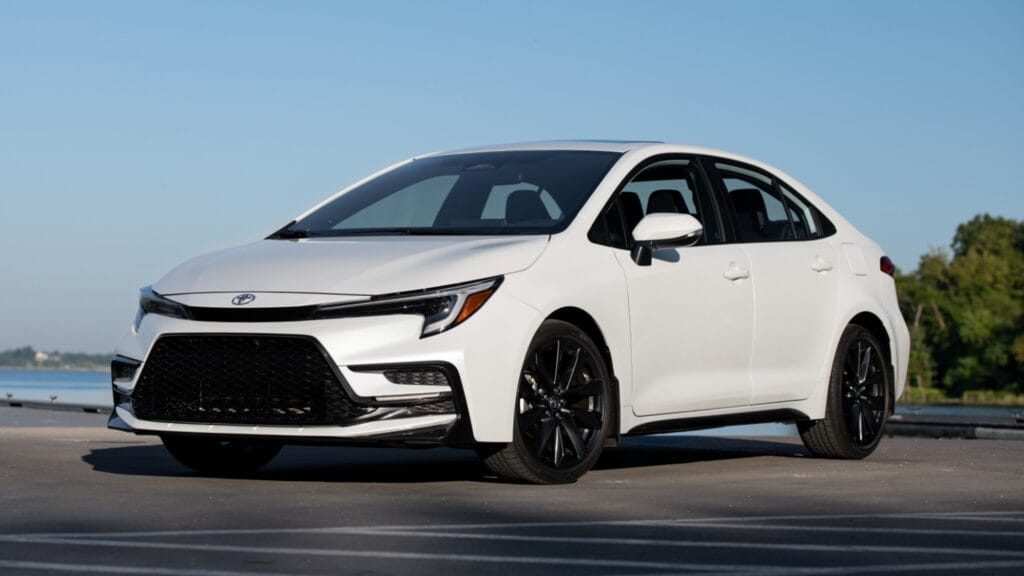 2026toyotacorollacorollahybridsedanfwdawd 20