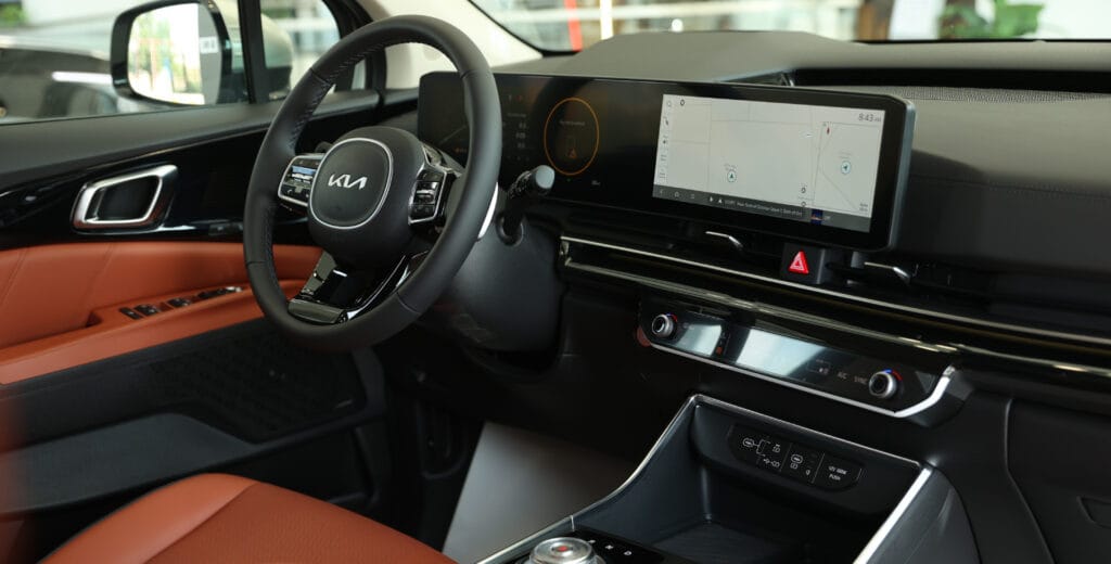 كيا كرنفال Kia Carnival.. لماذا تٌعد الخيار المثالي للعائلة المصرية؟