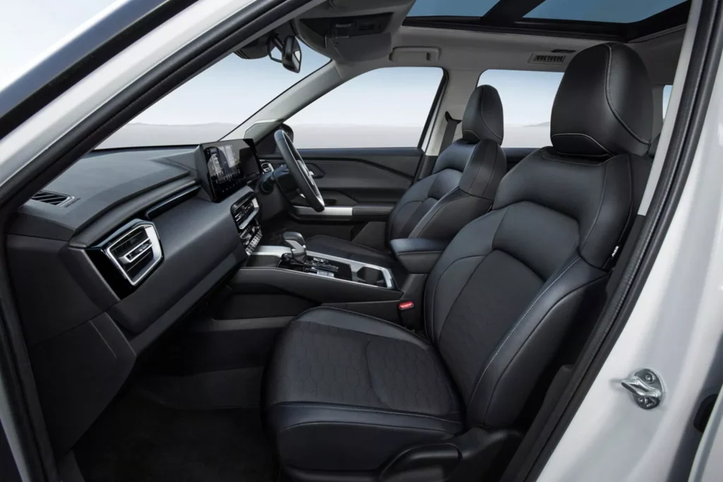 Mitsubishi Destinator Interior 3 1536x1024 1