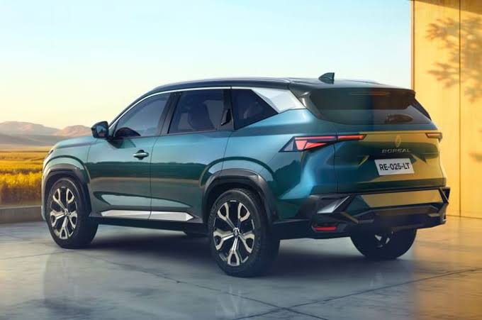 رينو تكشف عن بورِيال الـSUV الجديدة استعدادًا لطرح نسخة بـ7 مقاعد