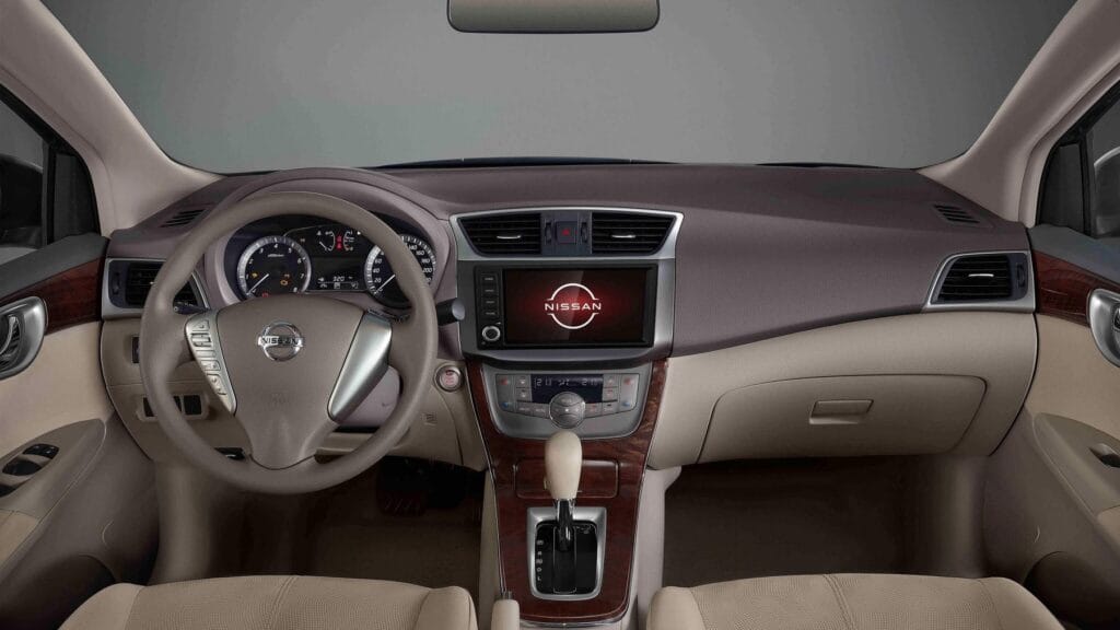 نيسان سنترا 2026 في مصر بتخفيض 111 ألف جنيه.. السعر والمواصفات 8 sentra interior.jpg.ximg .l 12 h.smart