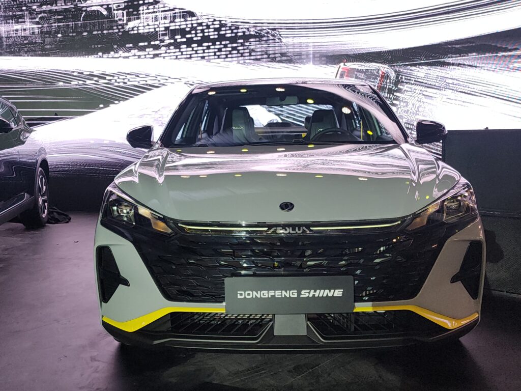 دونج فينج شاين Dongfeng Shine