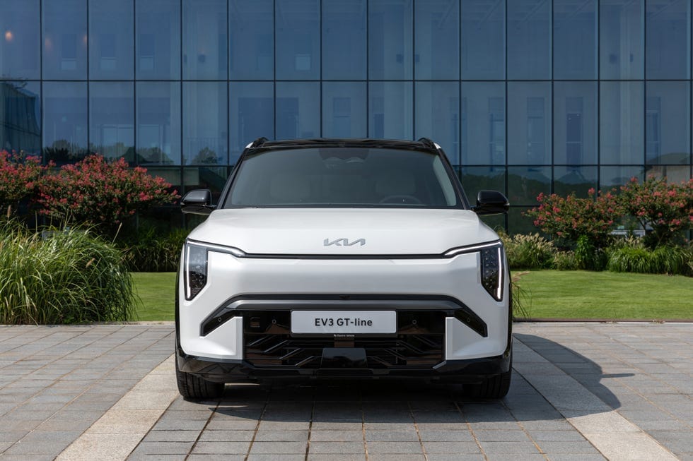كيا مصر تطلق سيارة EV3 الكهربائية قريباً