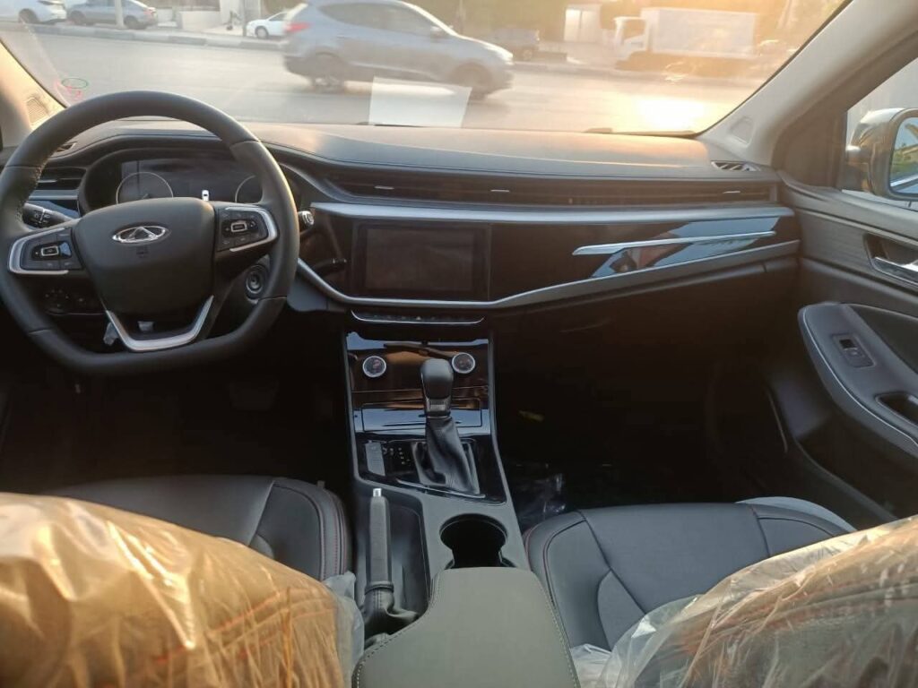 الفرق بين فئات شيري أريزو 5 الجديدة: تعيد تعريف السيارة الاقتصادية