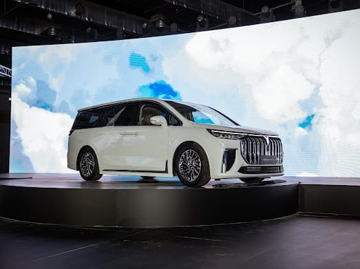 SN Automotive تفتح باب الحجز لأول دفعة من سيارات دونج فينج