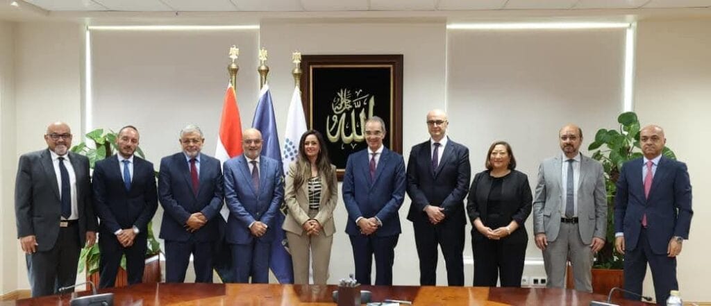 مصر تسمح لـ 7 شركات عالمية بتشغيل خدمات إنترنت الأشياء للسيارات