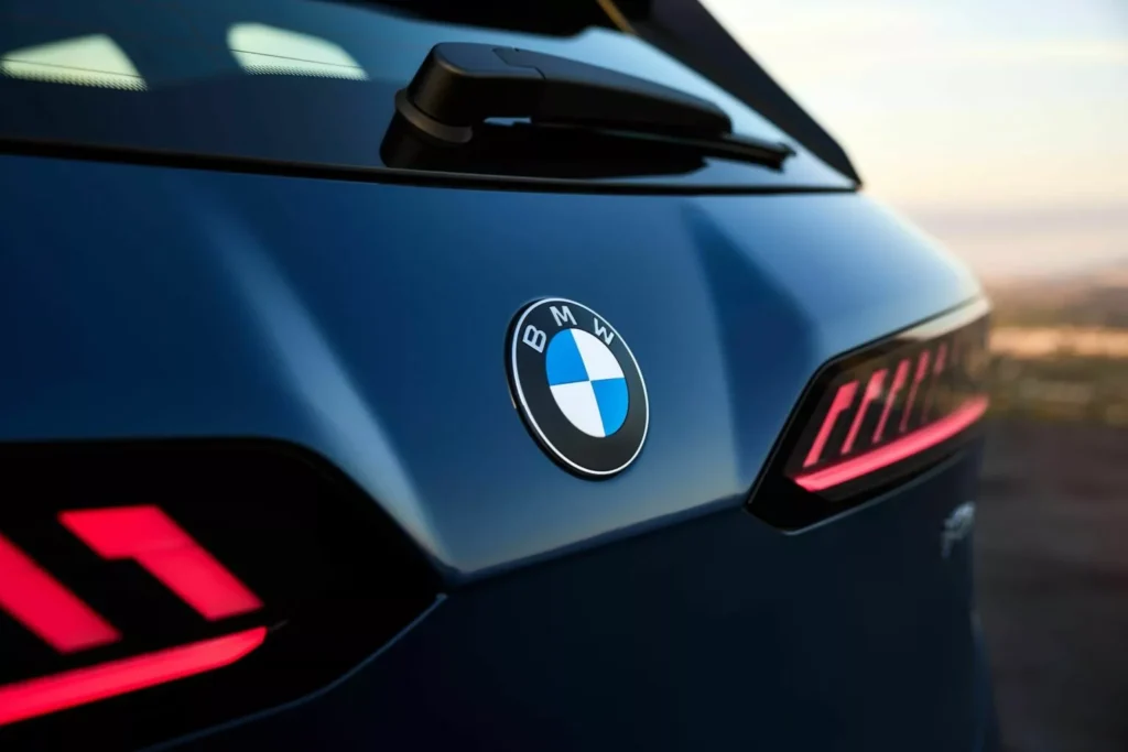 بي إم دبليو BMW iX3 الجديدة 2026 .. مستقبل Neue Klasse بسعر يربك المنافسين