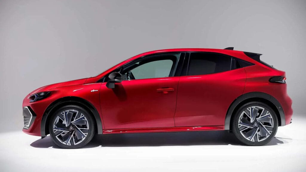 رينو كليو Clio 2026.. جيل جديد بتصميم أكثر جراءة وتقنيات هايبرد متطورة