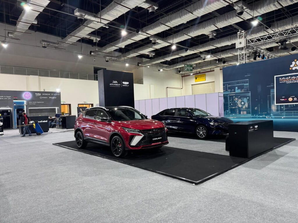 جيلي أوتوموبيليتي تستعرض إمجراند وكولراي المجمعتين محليًا في TransMEA 2025