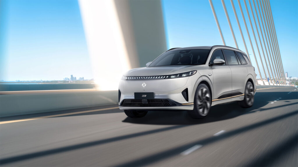 دونج فينج 008