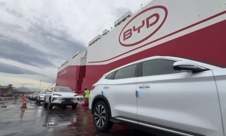 مبيعات "بي واي دي" تهبط 41% في فبراير مع تباطؤ الطلب المحلي