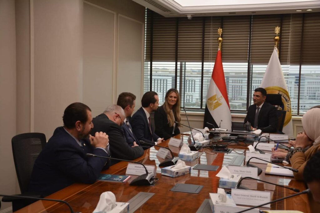 مرسيدس-بنز تعزز استثماراتها في مصر لتوطين صناعة السيارات