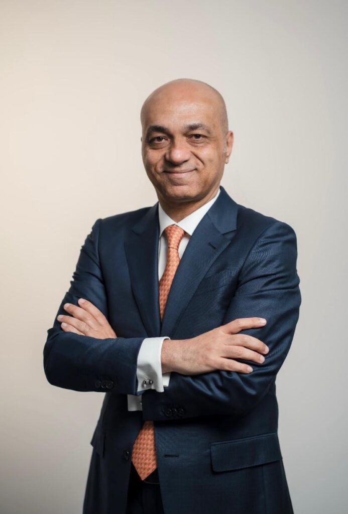 محمد قنديل يحصد جائزة أفضل رئيس تنفيذي من BMW في أفريقيا وشرق أوروبا