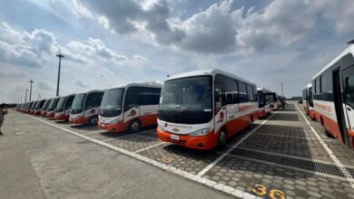 المنصور للسيارات تصدر 100 حافلة إلى غانا في أول شحنة من شرق بورسعيد