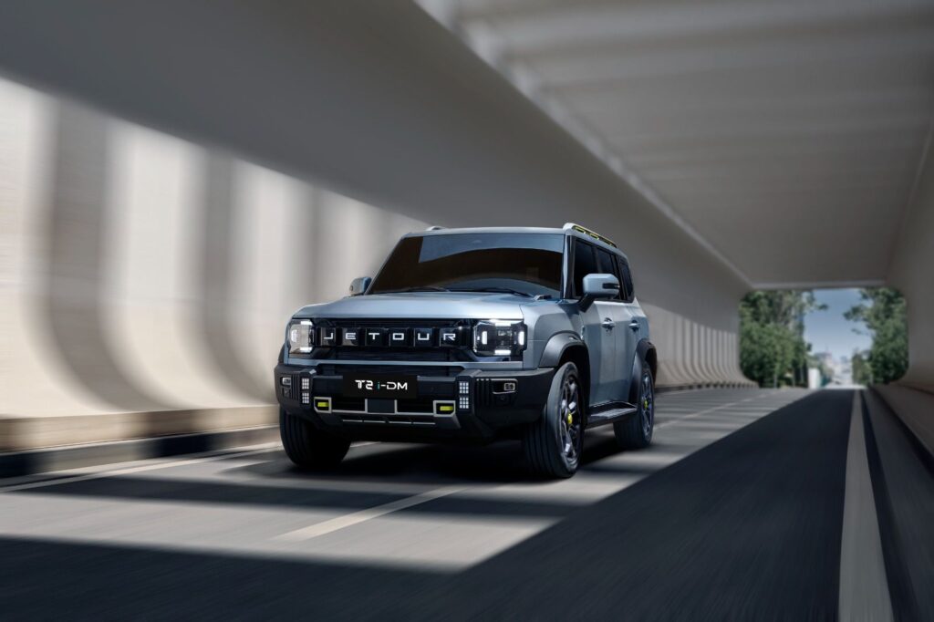 مراجعة جيتور T2 i-DM في مصر: سيارة هجينة تجمع بين القوة والراحة