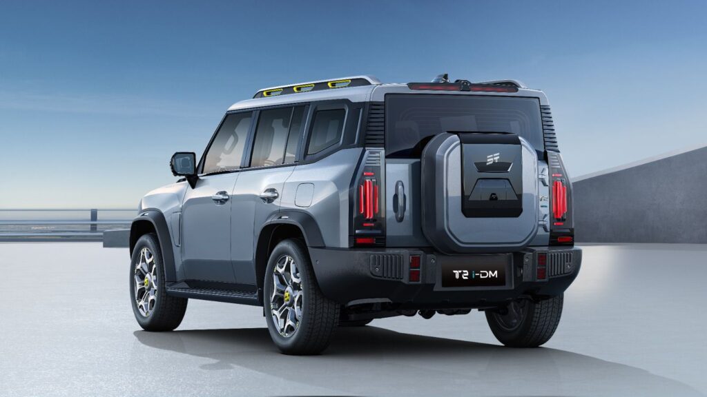 مراجعة جيتور T2 i-DM في مصر: سيارة هجينة تجمع بين القوة والراحة