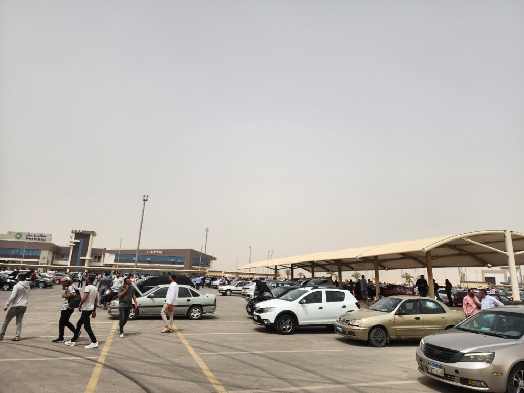 سوق السيارات المستعملة