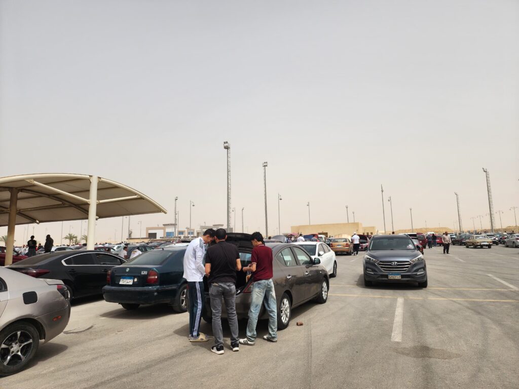 سوق السيارات المستعملة