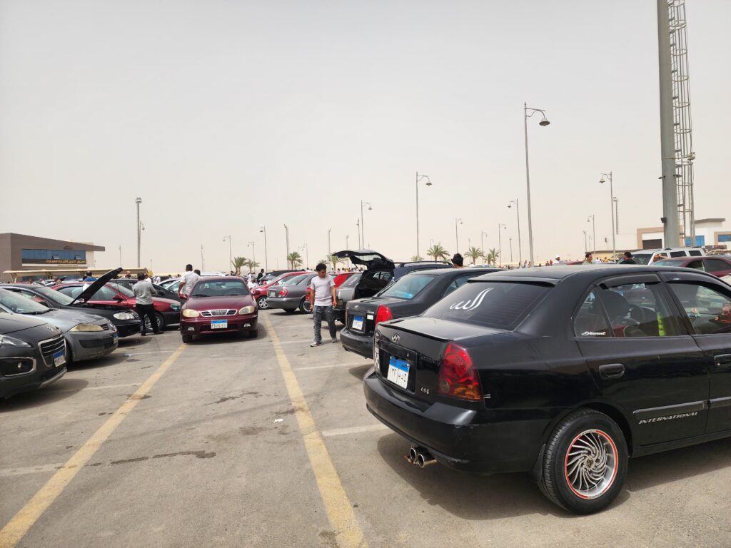 سوق السيارات المستعملة