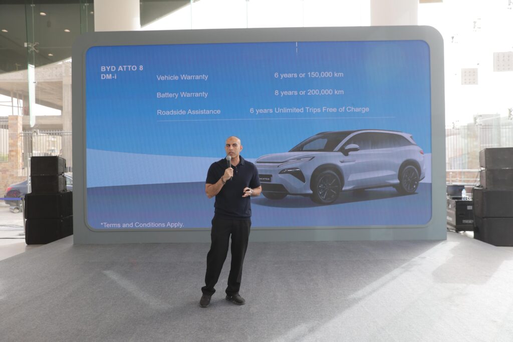 بي واي دي أوتو ATTO 8 تنطلق رسميًا في مصر بتجهيزات فاخرة و7 مقاعد