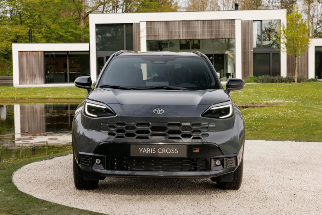 تويوتا ياريس كروس