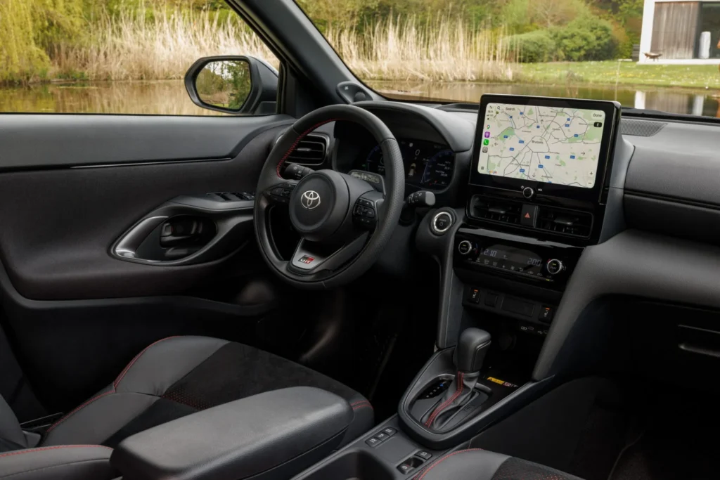 تويوتا ياريس كروس