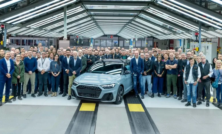 آودي توقف إنتاج A1 وQ2 رسميًا.. A2 الكهربائية البديل