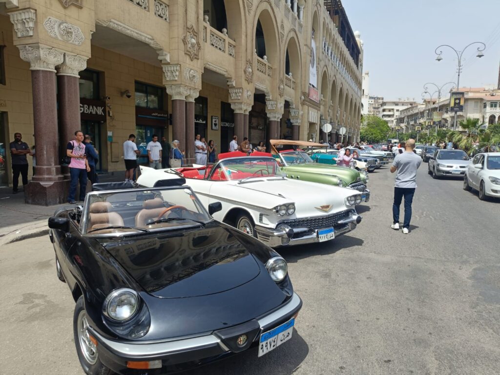 مهرجان للسيارات الكلاسيكية
