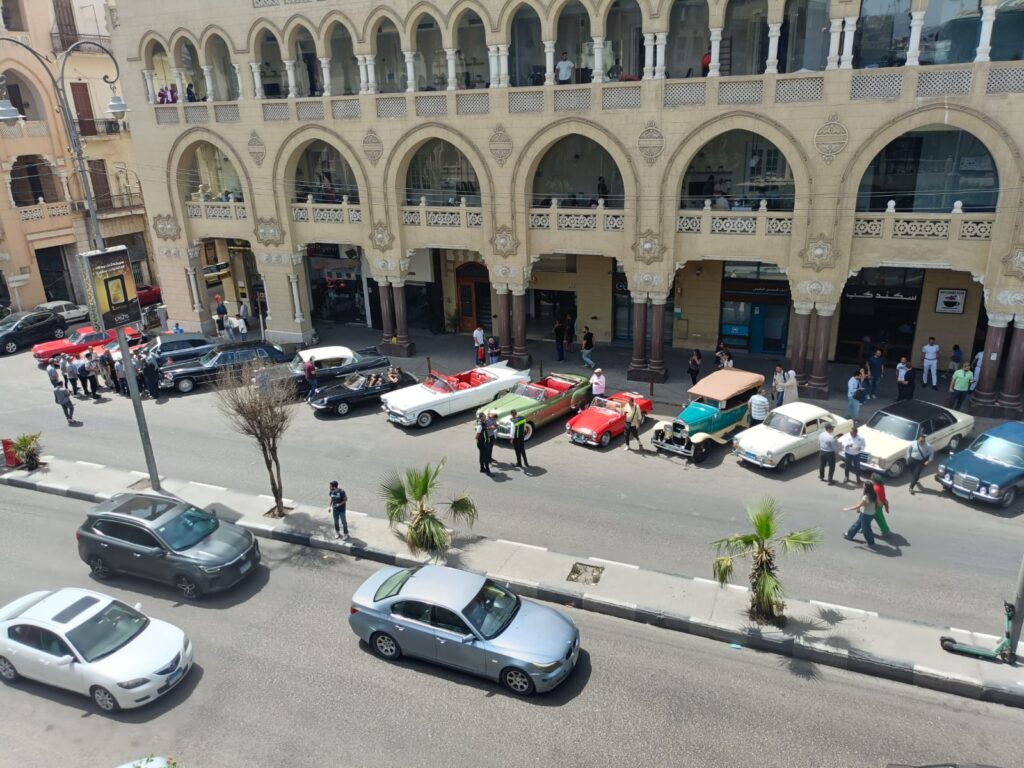 مهرجان للسيارات الكلاسيكية