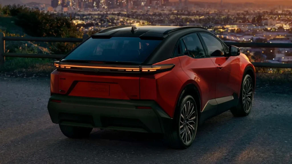 تويوتا C-HR+ الجديدة
