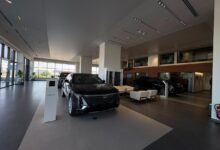 المنصور للسيارات تستعرض طرازي كاديلاك ESCALADE IQ وOPTIQ الكهربائيين بالكامل في مصر